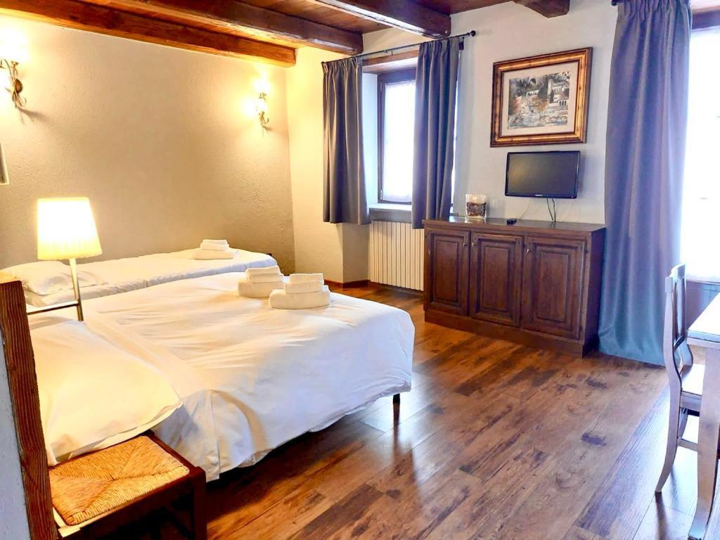 Residence Du Commerce Oulx Extérieur photo